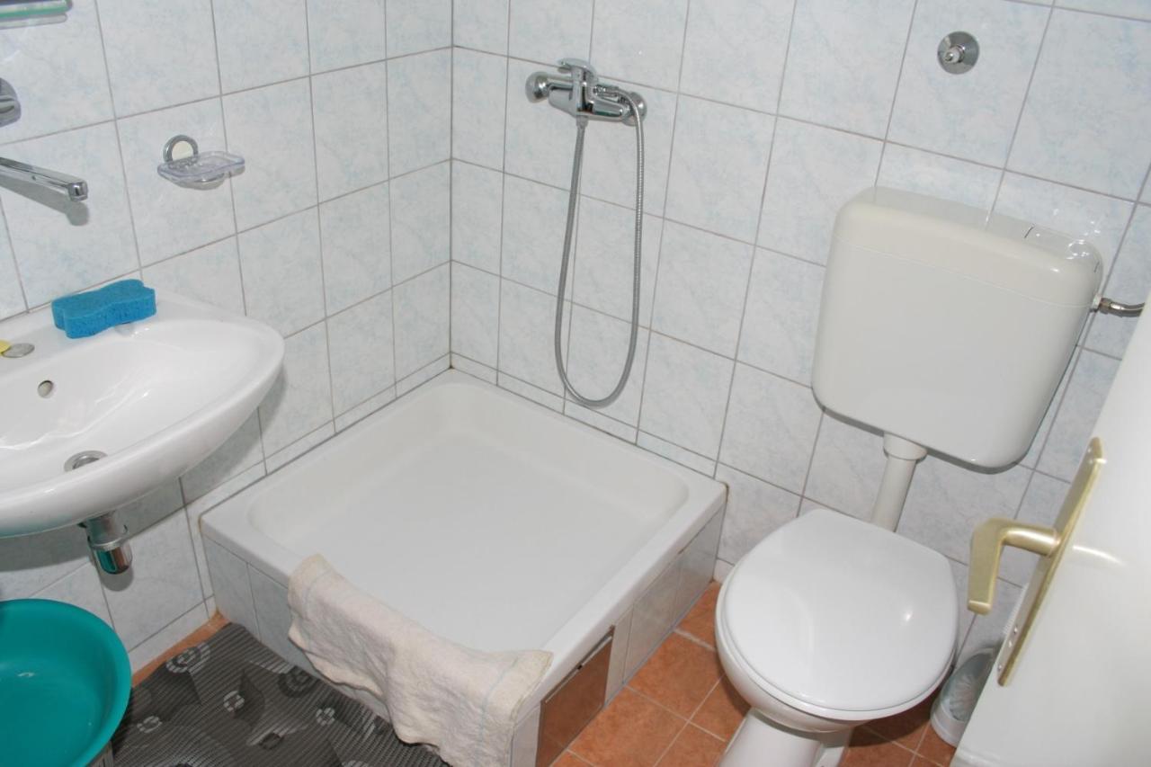 Apartments By The Sea Podgora, Makarska - 518 Екстериор снимка
